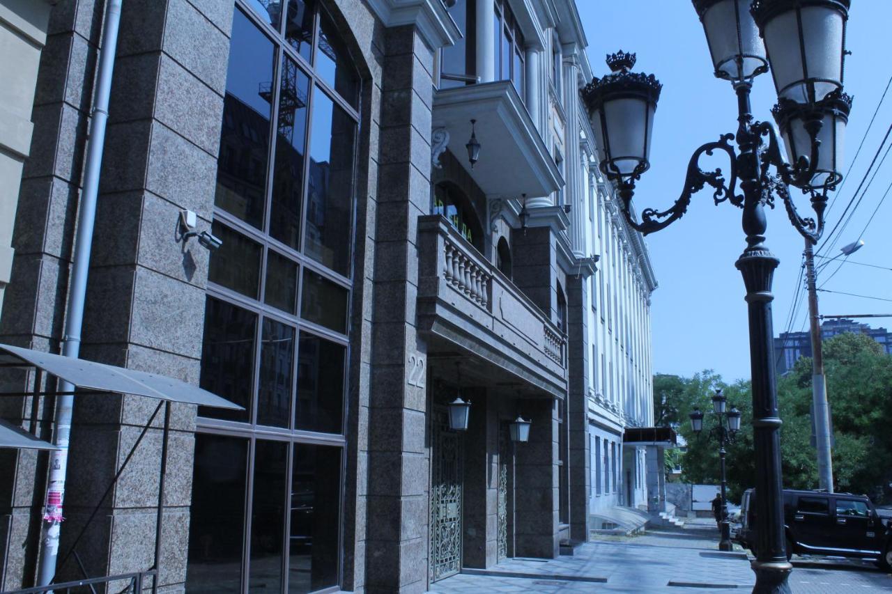 Apartment - Heart Of Odessa Exterior photo